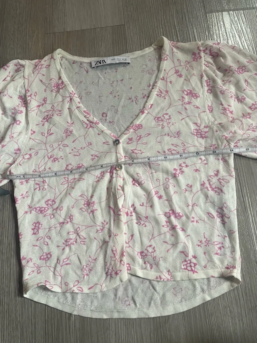 Zara Feminine Floral Puff Sleeve Soft Stretch Crop Top